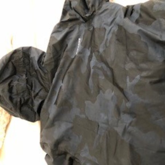 NWT L Men's Ripzone Boarding Jacket -Camouflage Navy & Black - Picture 3 of 9
